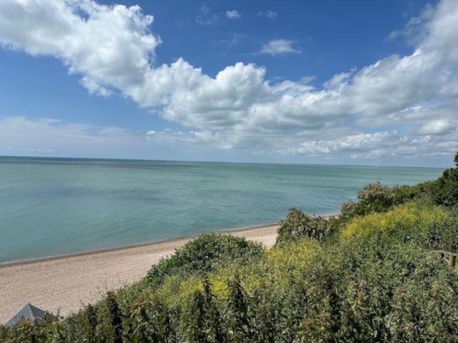 4-bed At The Grand Hotel, Apartment Folkestone